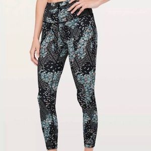LULULEMON WUNDER TRAIN LEGGINGS 25” - ASSEMBLAGE APLINE WHITE MULTI